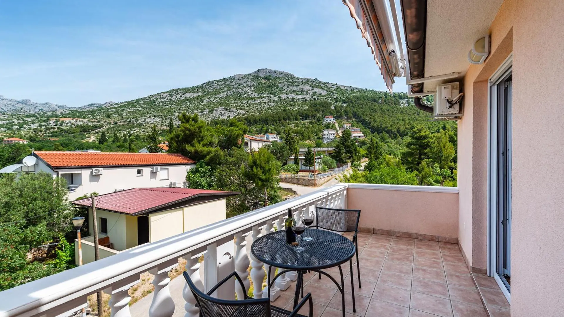Apartments Prkacin 2 Starigrad Paklenica
