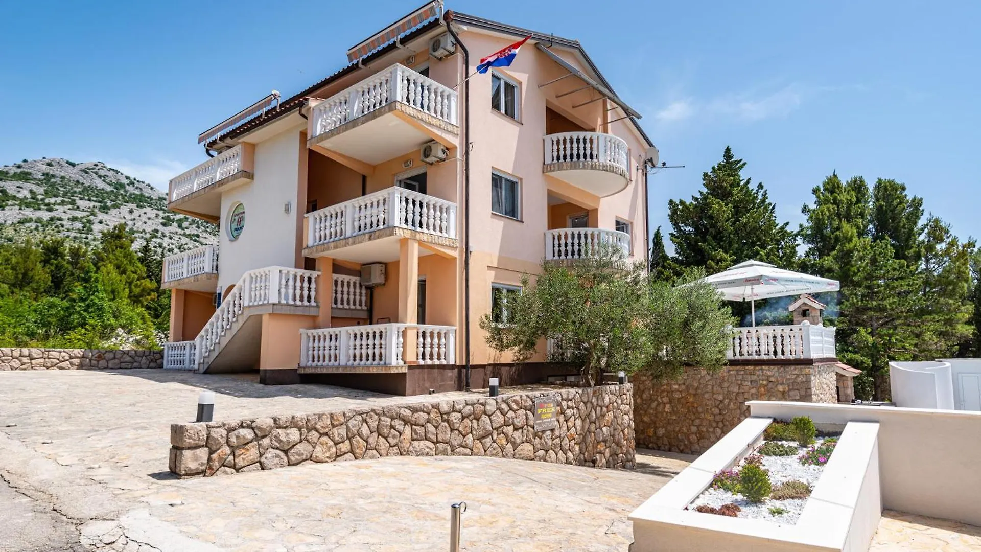 Apartments Prkacin 2 Starigrad Paklenica