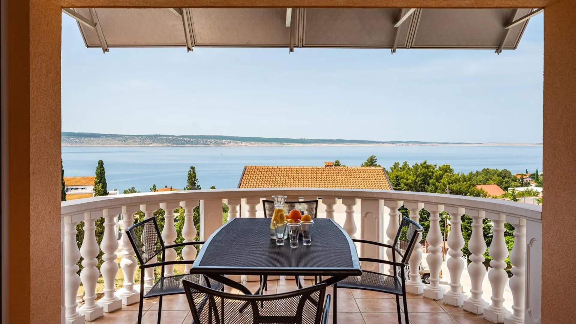 Apartments Prkacin 2 Starigrad Paklenica Kroatien