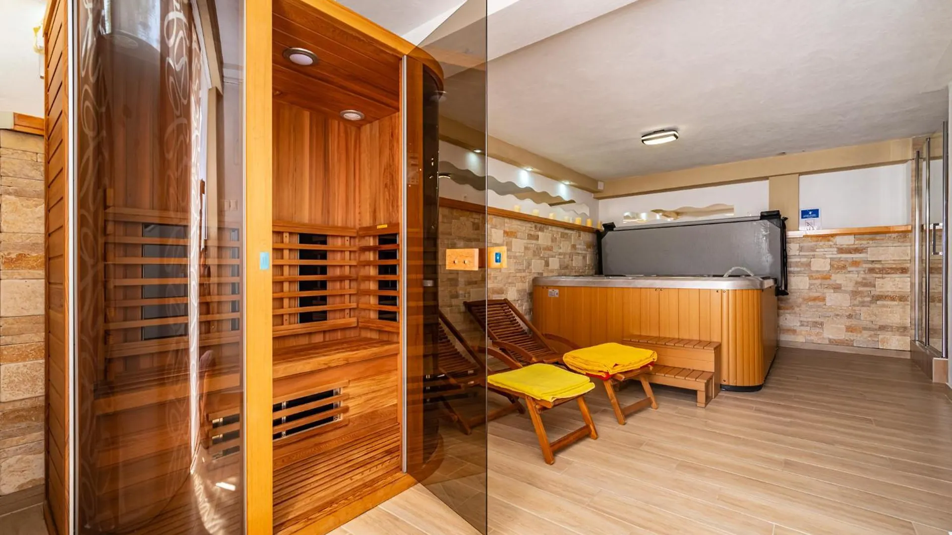 Apartments Prkacin 2 Starigrad Paklenica Kroatien