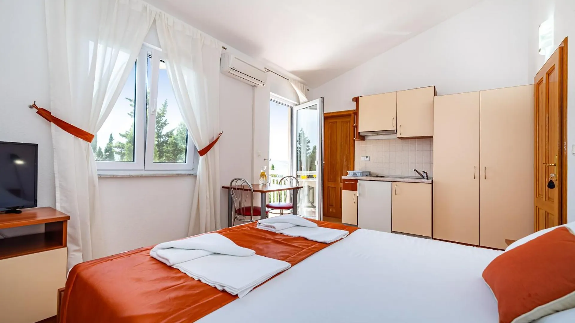Apartments Prkacin 2 Starigrad Paklenica