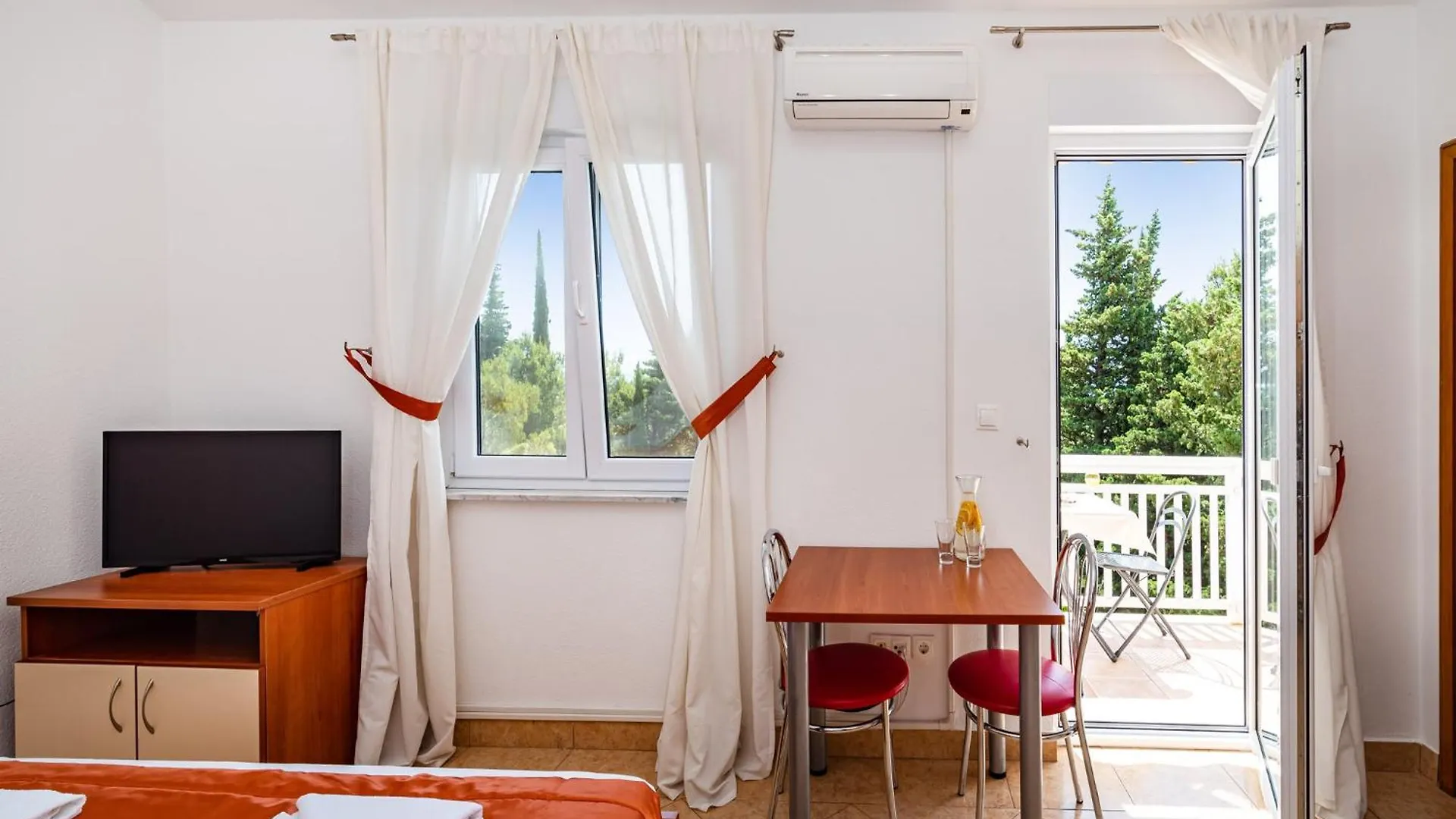 Apartments Prkacin 2 Starigrad Paklenica Kroatien