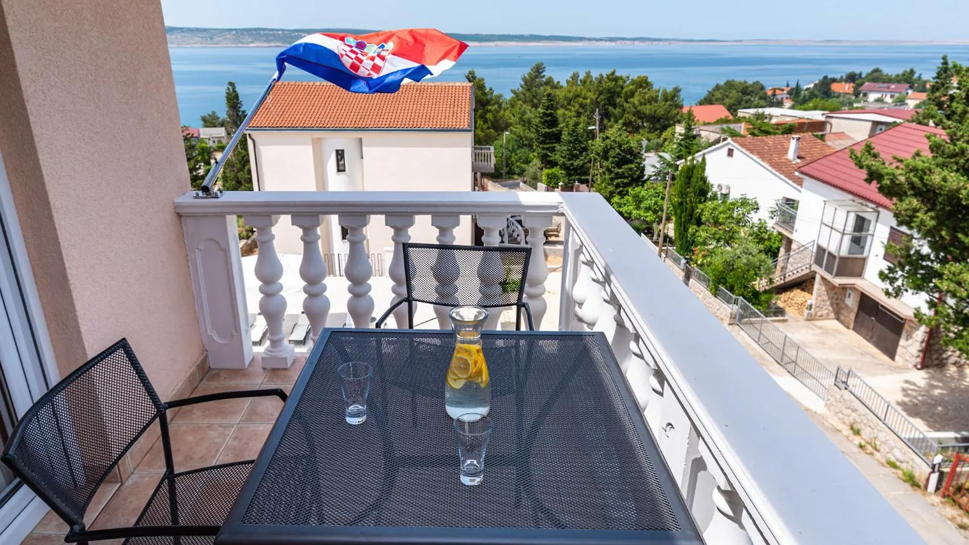Apartments Prkacin 2 Starigrad Paklenica Kroatien
